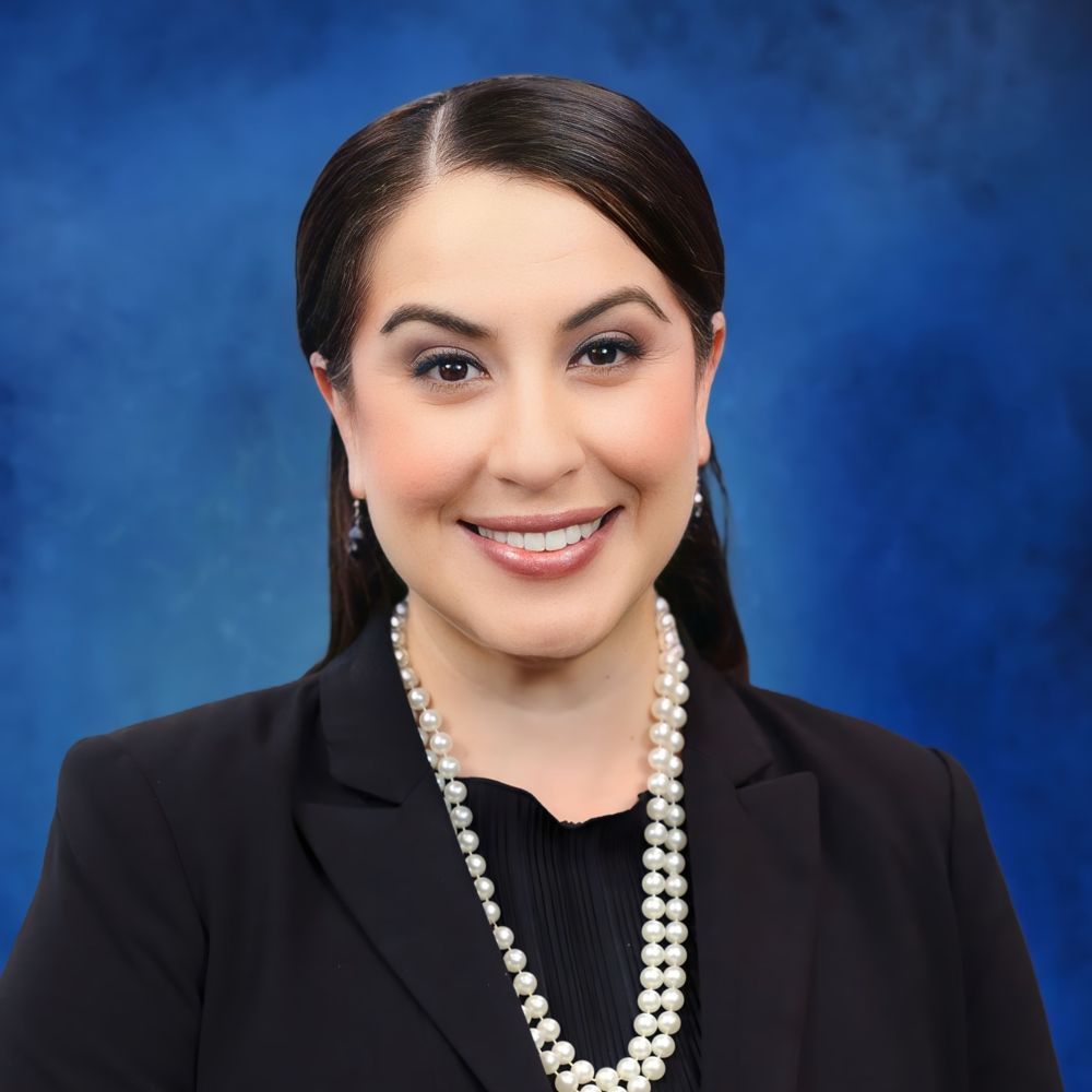 Headshot of Elizabeth Hernandez